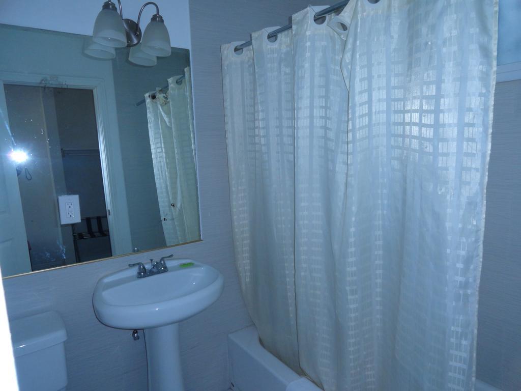 Travel Inn Los Angeles Room photo