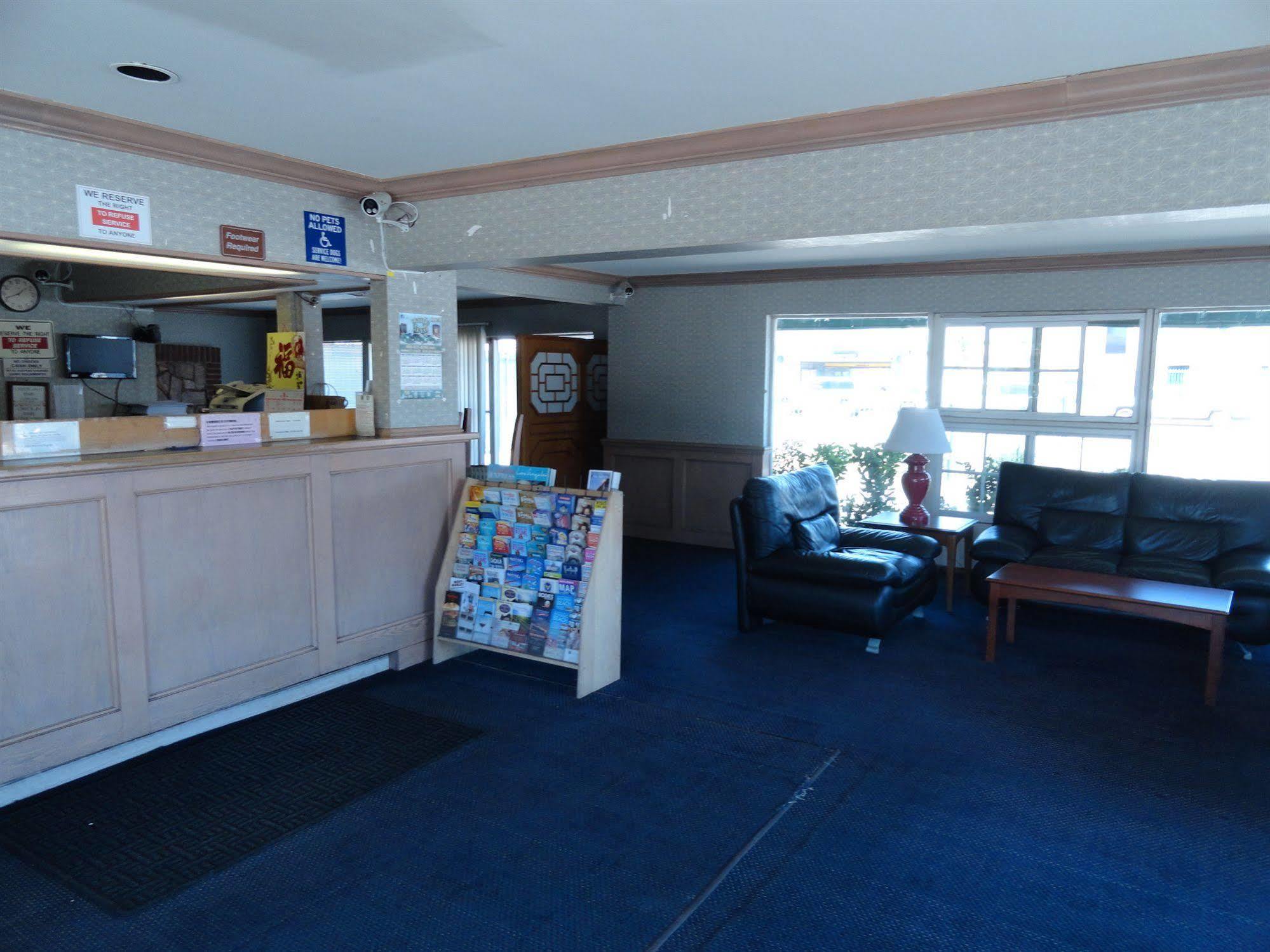 Travel Inn Los Angeles Exterior photo