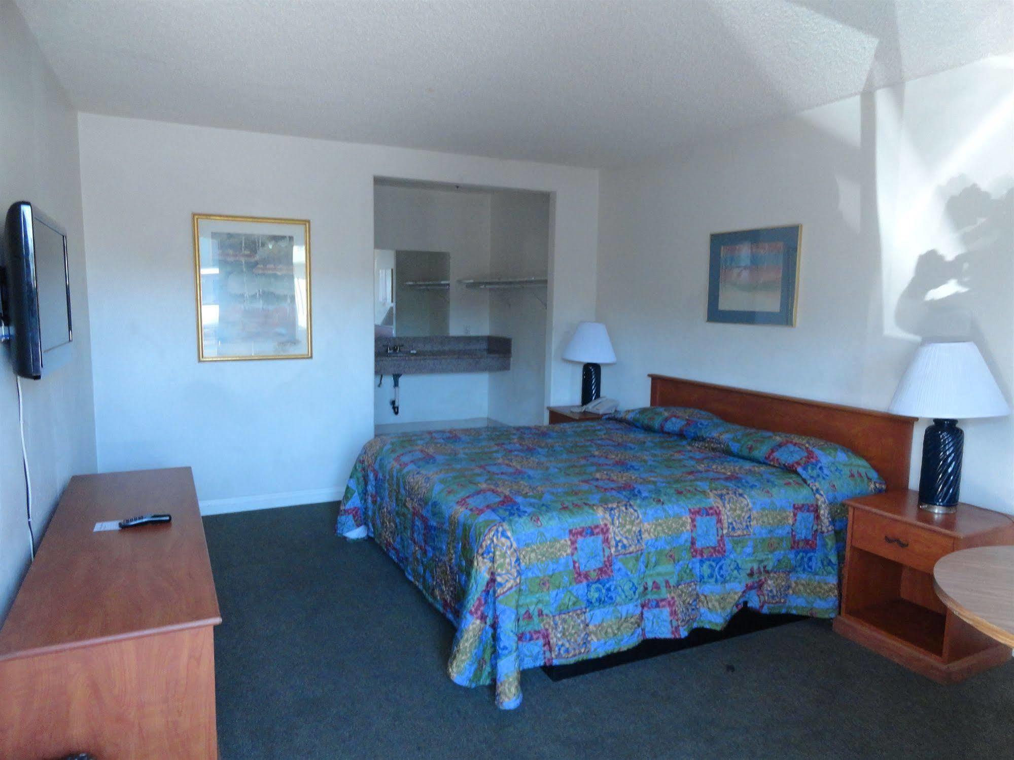 Travel Inn Los Angeles Exterior photo